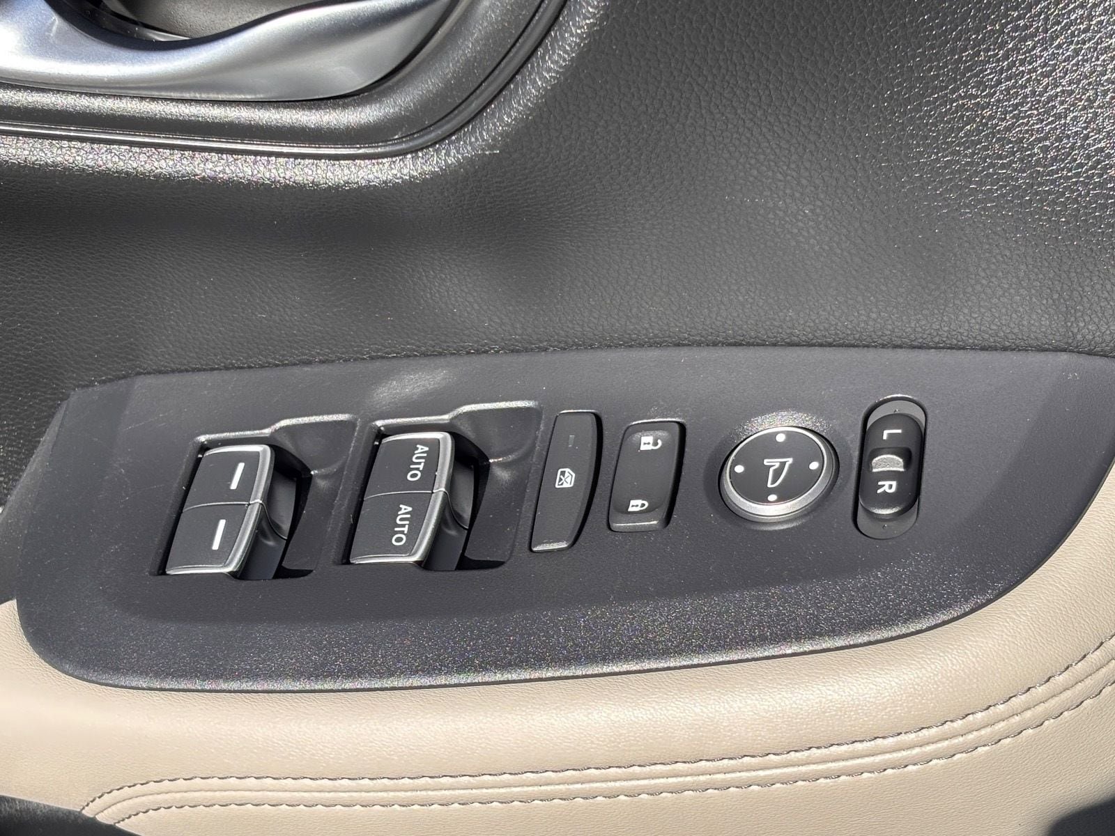 Certified 2024 Honda HR-V EX-L image 21