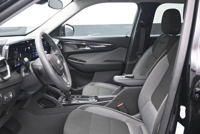 Used 2025 Chevrolet TrailBlazer LT AWD/4WD image 6