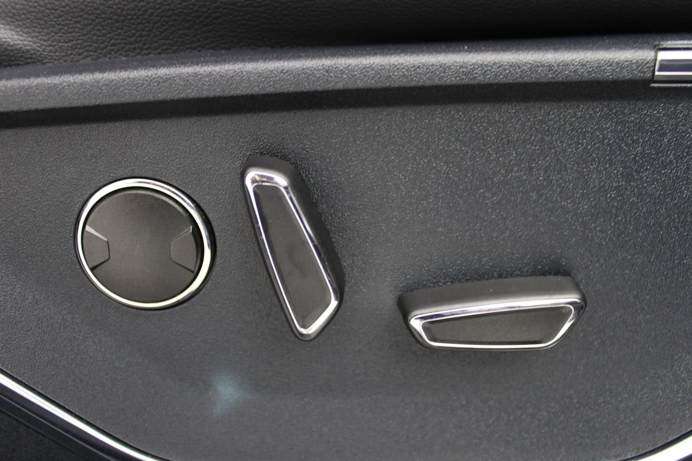 Used 2021 Ford F150 Lariat image 38