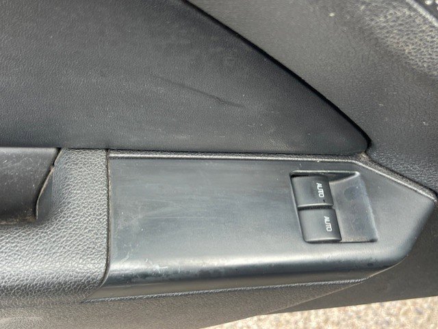 Used 2013 Ford Mustang 2dr Cpe V6 image 8