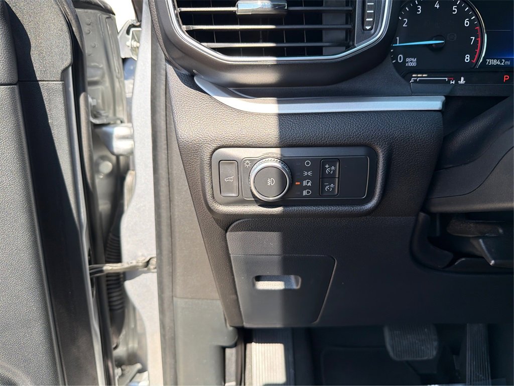 Used 2022 Ford Explorer XLT w/ Equipment Group 202A image 18