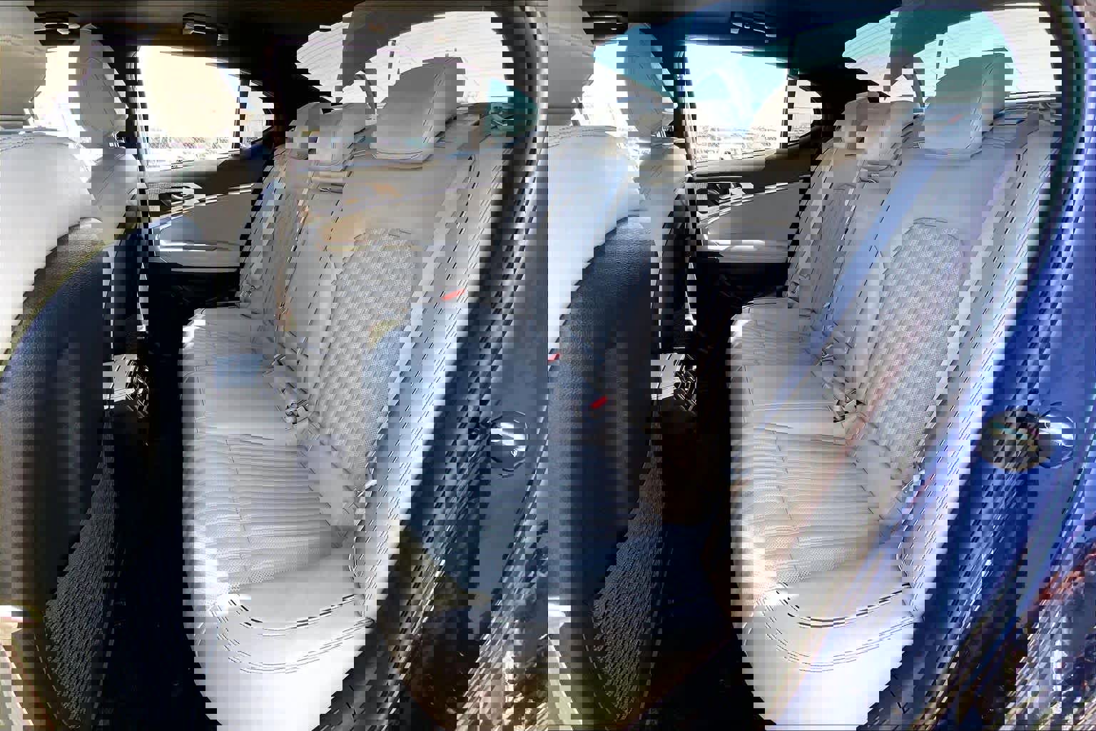 Used 2023 Genesis G70 2.0T w/ Sport Prestige Package image 20