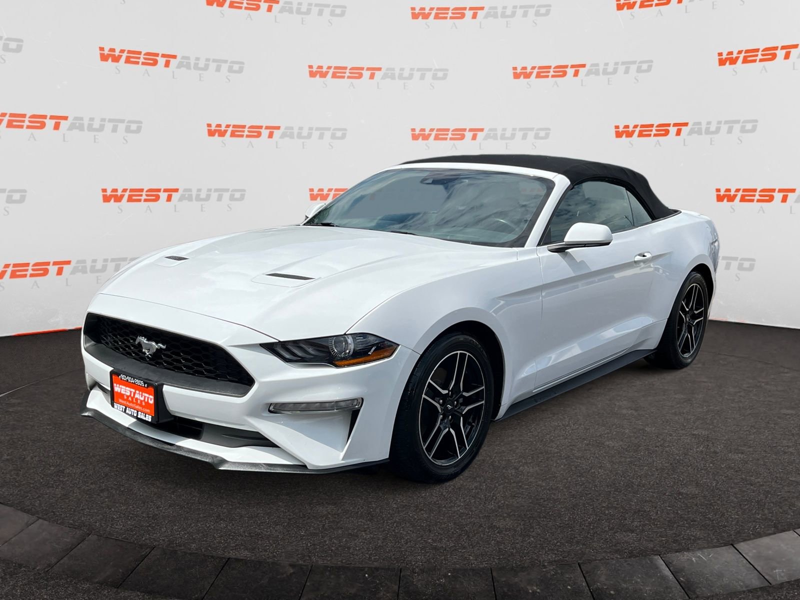 Used 2023 Ford Mustang Premium image 1