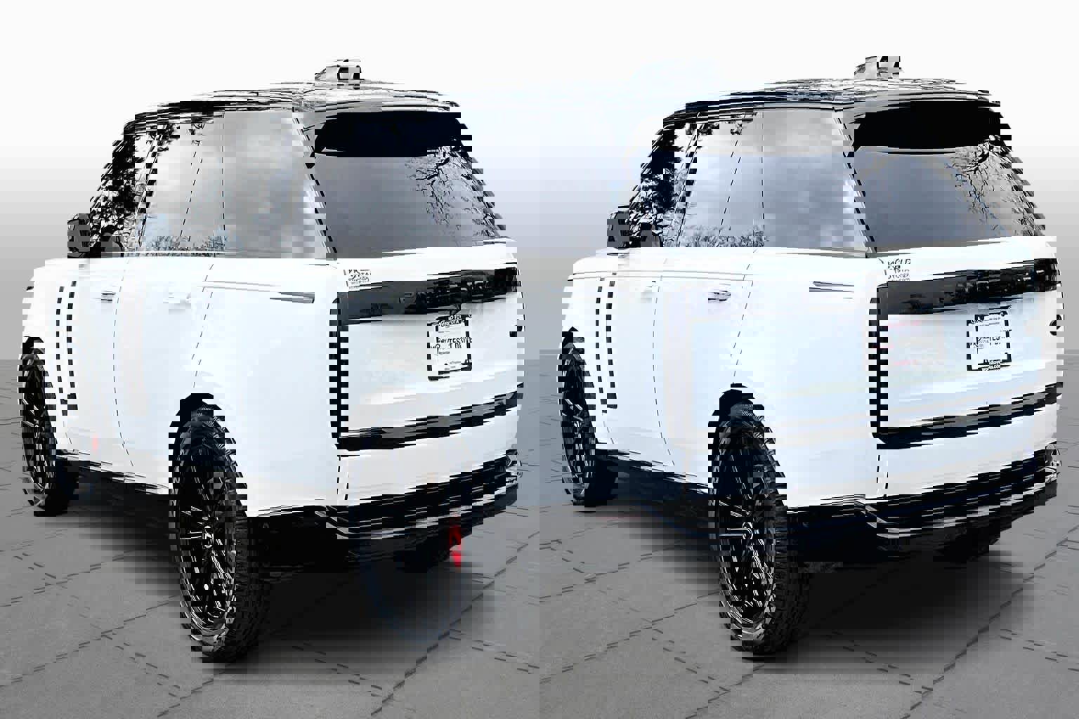 Used 2023 Land Rover Range Rover SE image 11