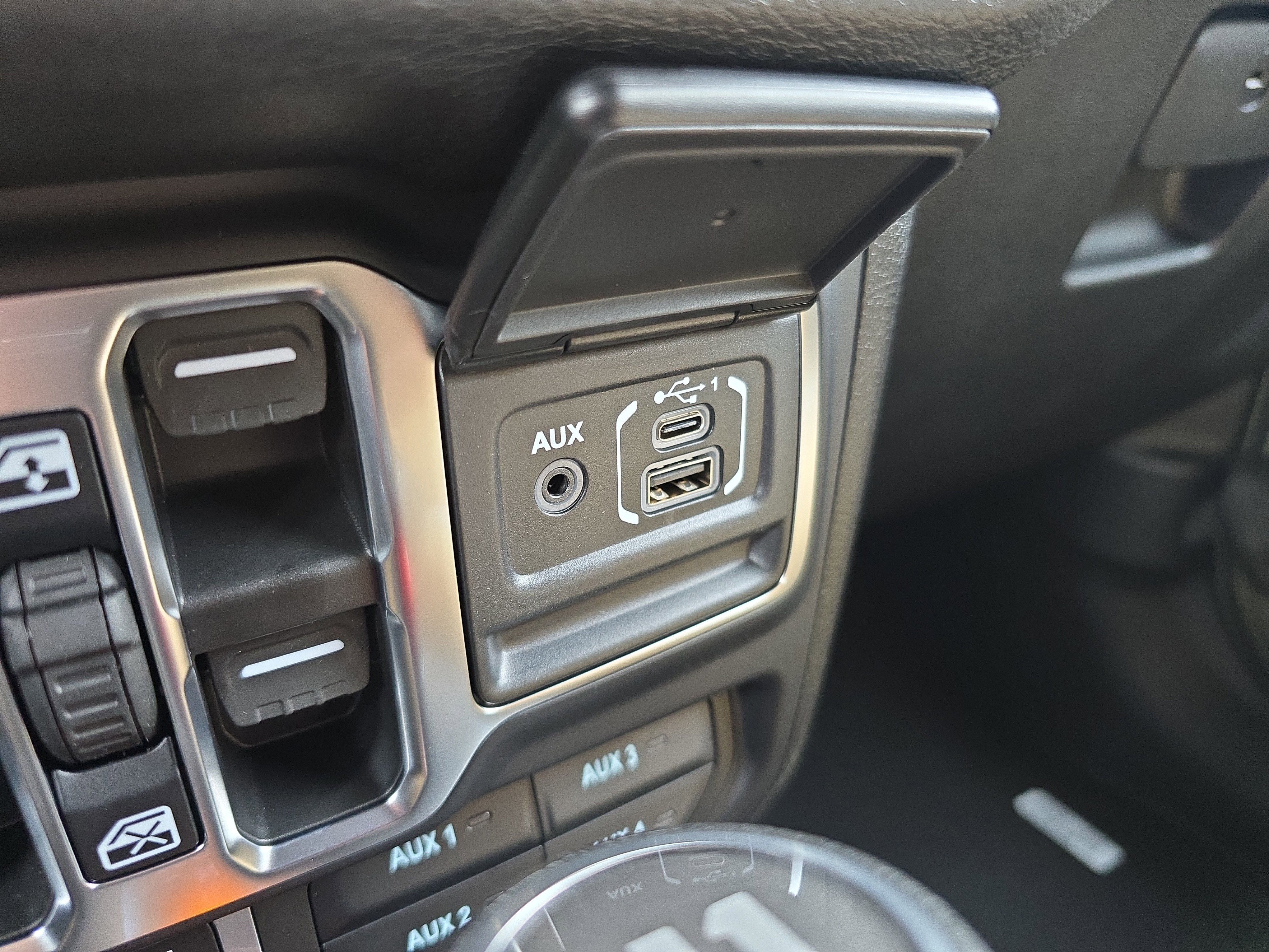 New 2026 Jeep Wrangler Unlimited Sport AWD/4WD image 30