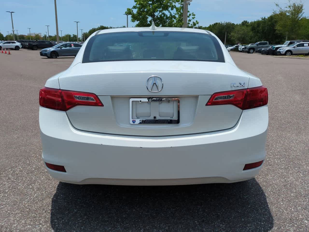 Used 2015 Acura ILX w/ Technology Package FWD image 5