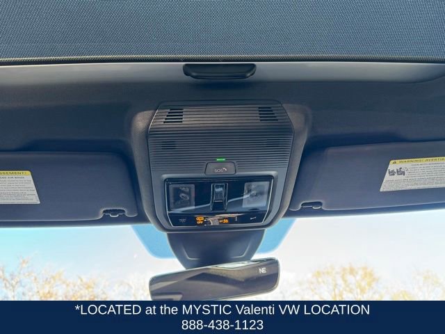 Certified 2022 Volkswagen Golf R image 20