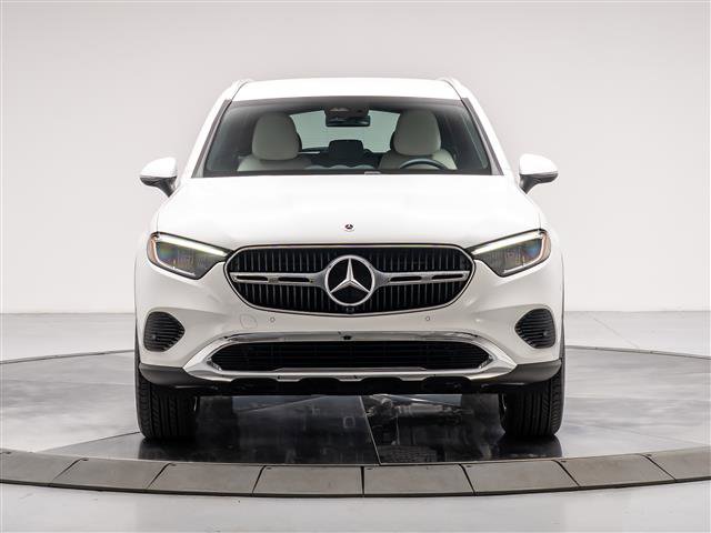 Used 2025 Mercedes-Benz GLC 350e 4MATIC image 8