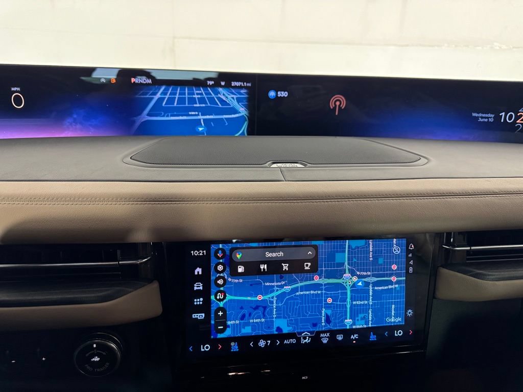 Certified 2025 Lincoln Navigator Black Label AWD/4WD image 31