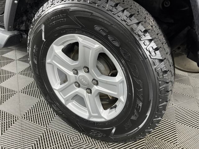 Used 2021 Jeep Wrangler Unlimited Sport w/ Sun And Sound Package AWD/4WD image 15