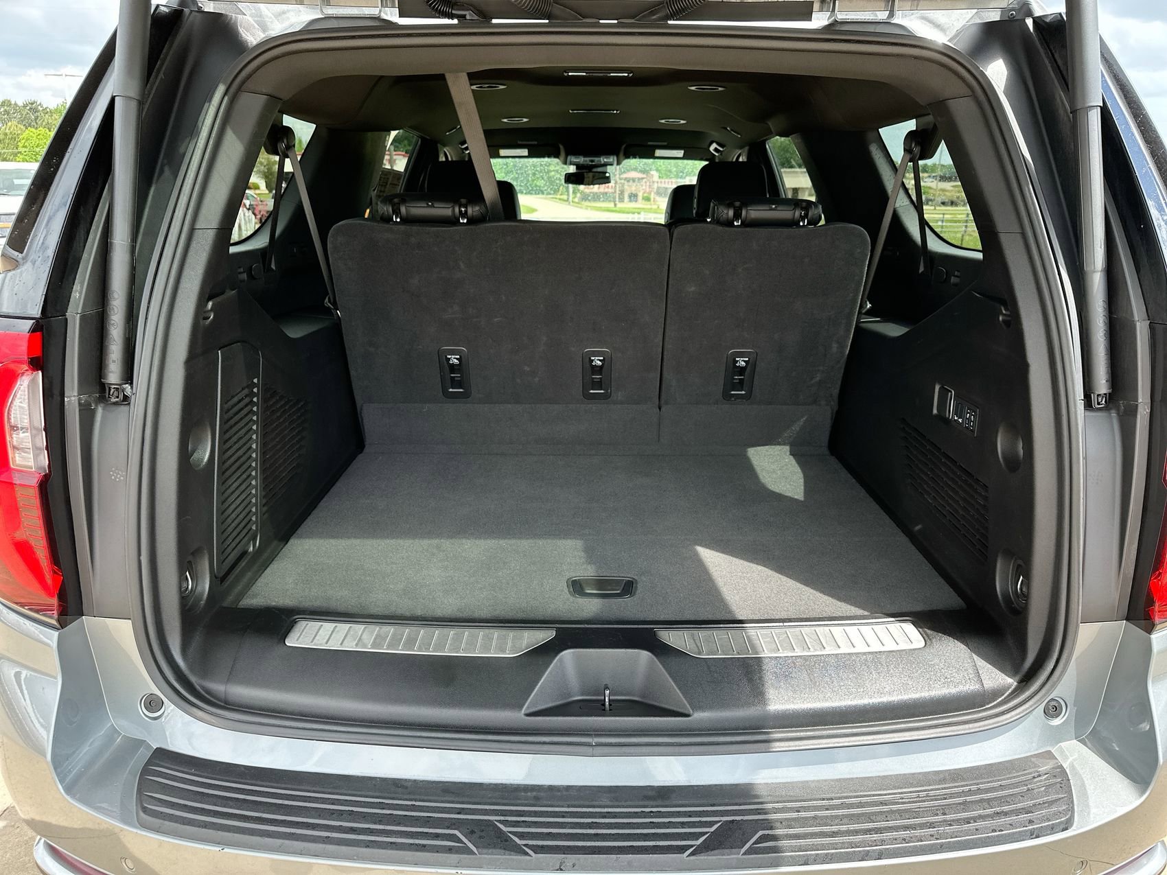Certified 2025 GMC Yukon XL Denali AWD/4WD image 26