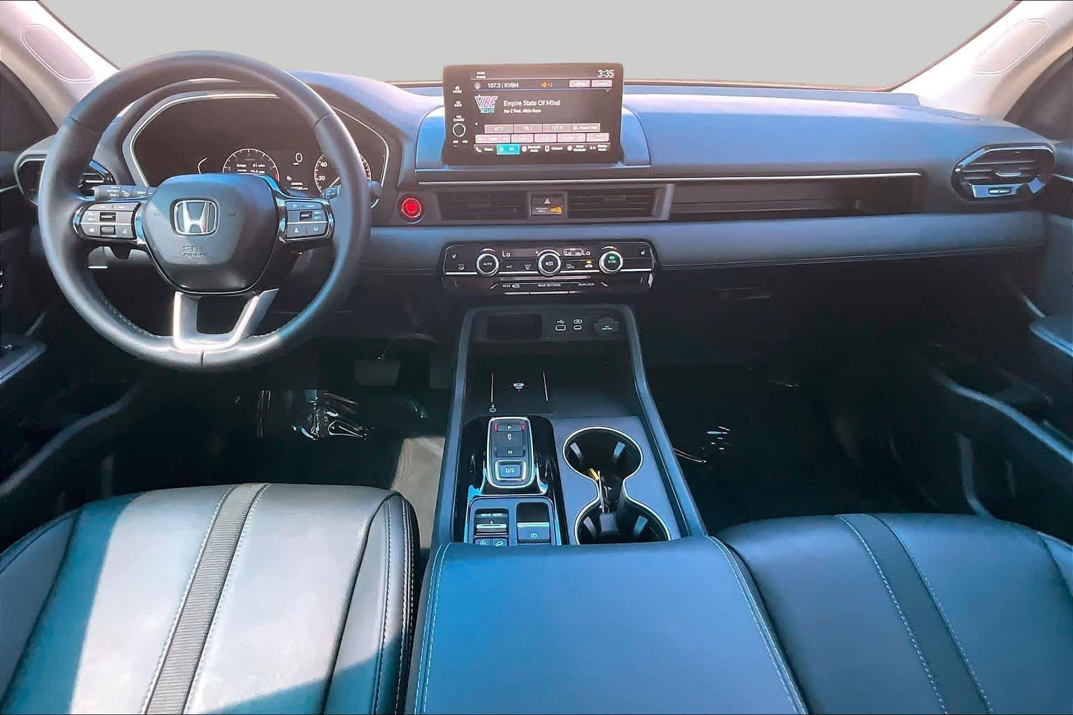 Used 2025 Honda Pilot EX-L image 15
