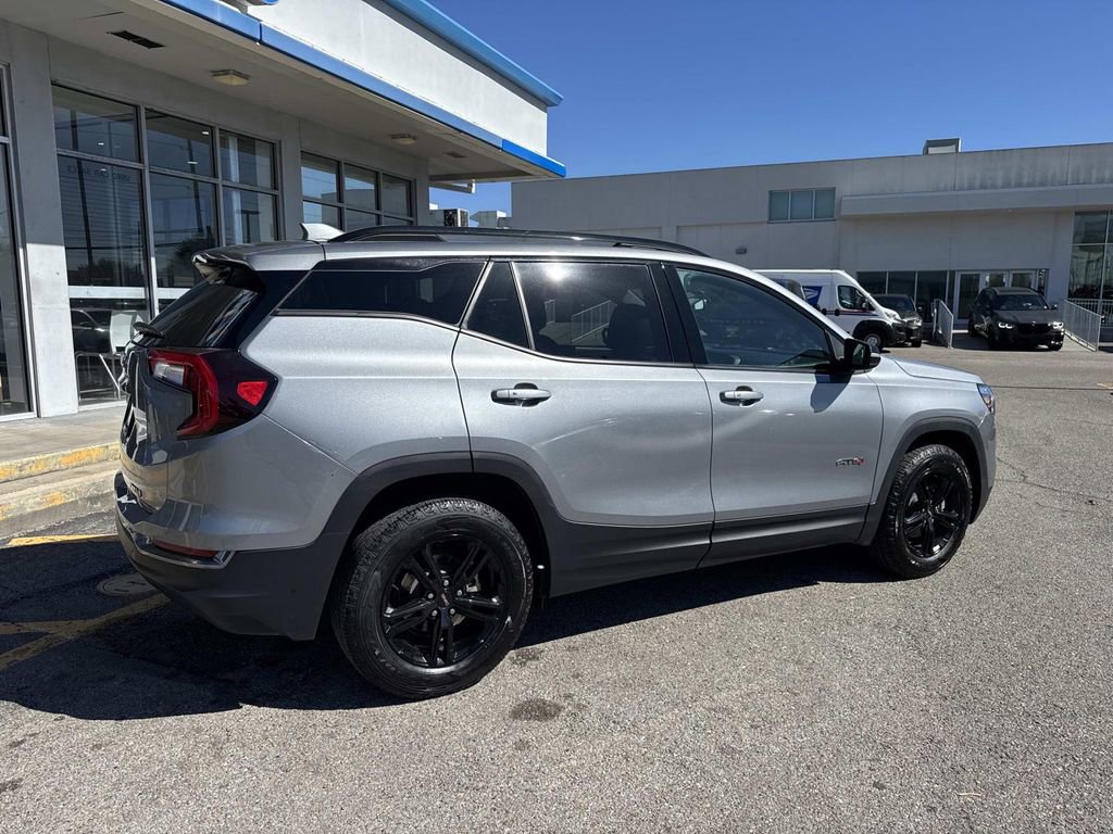 Used 2023 GMC Terrain AT4 image 8