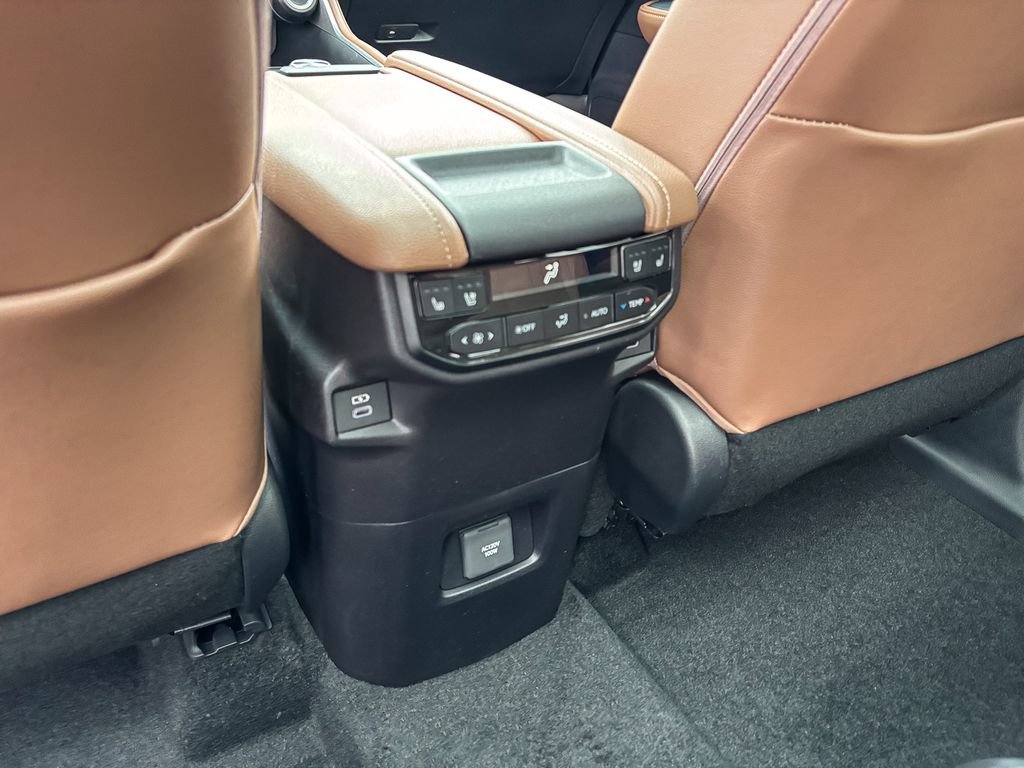 New 2026 Toyota Grand Highlander Platinum image 35