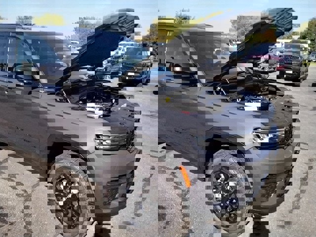 New 2025 Jeep Grand Cherokee Altitude w/ Trailer Tow Package image 24