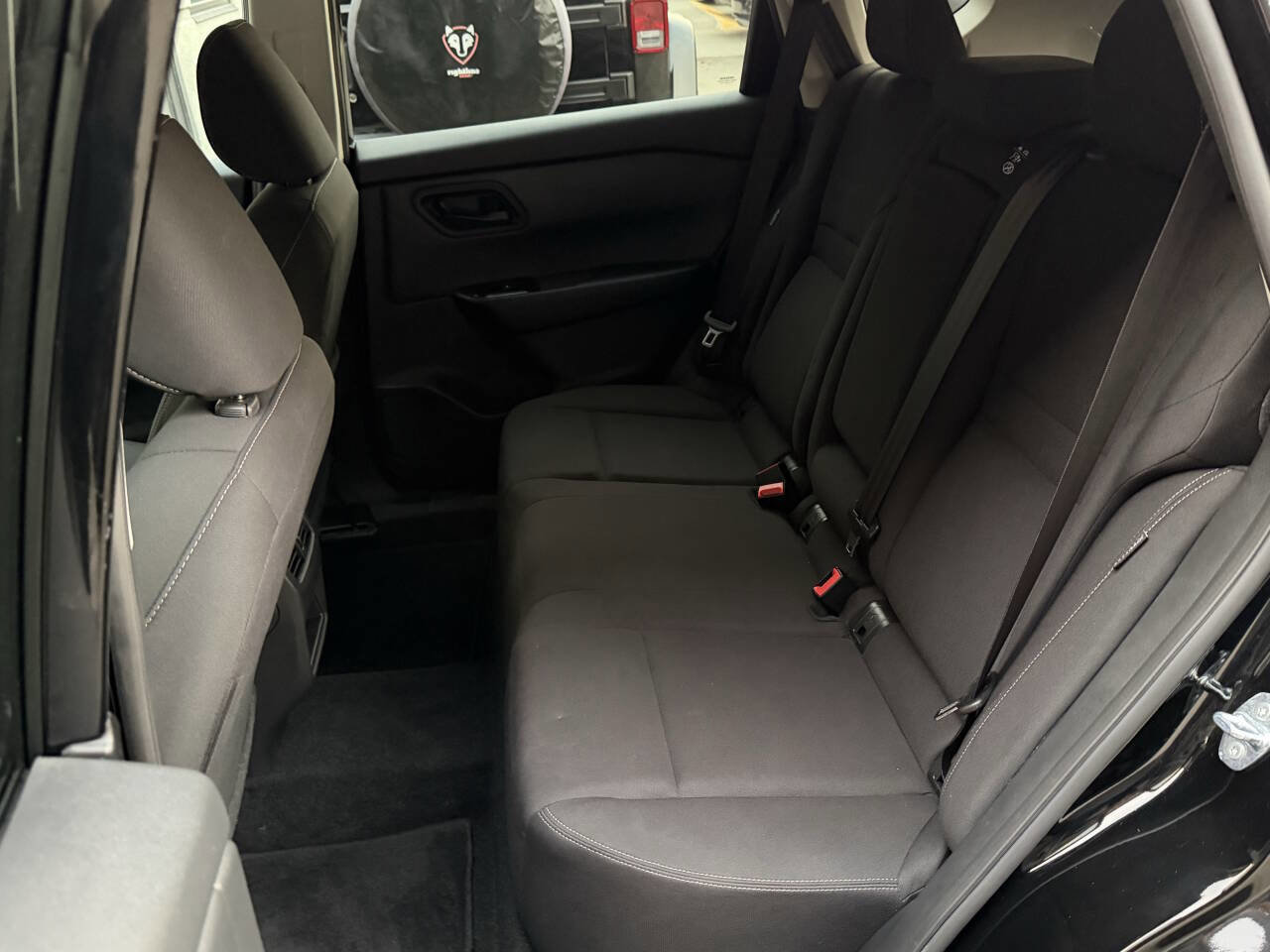 Used 2024 Nissan Rogue S image 16