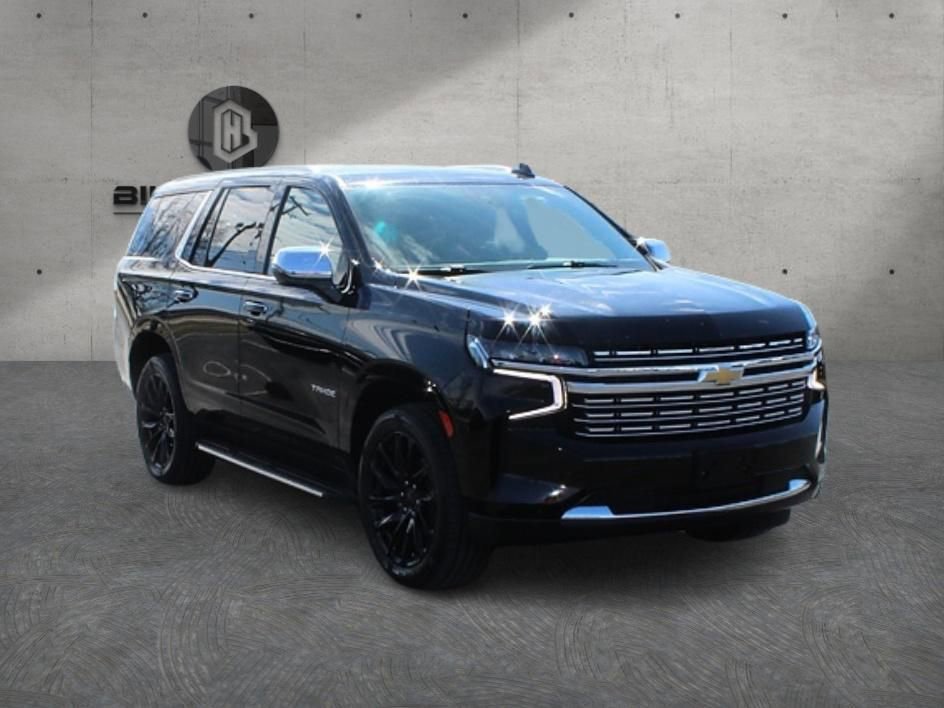 Used 2023 Chevrolet Tahoe Premier AWD/4WD image 3