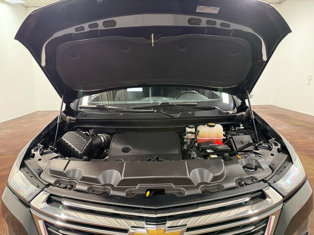 Used 2023 Chevrolet Traverse LT AWD/4WD image 19