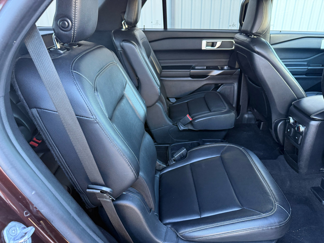 Used 2020 Ford Explorer XLT w/ Equipment Group 202A image 26