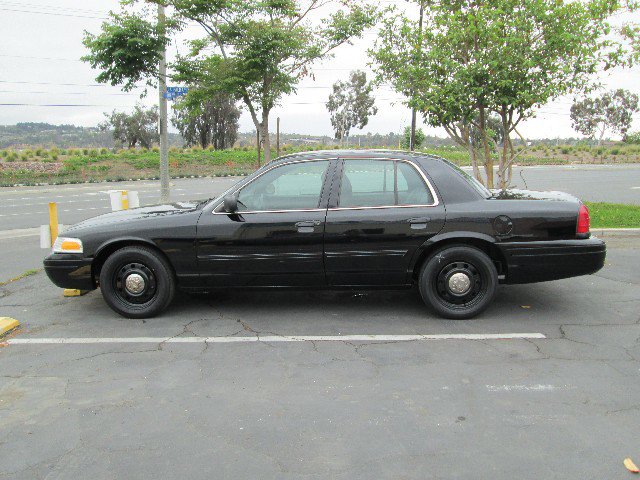 Used 2011 Ford Crown Victoria Police Interceptor w/ Trunk Pack image 2