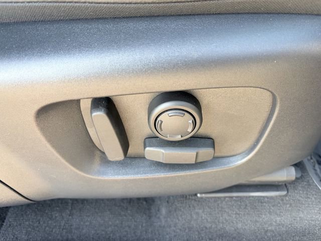 Used 2025 Land Rover Discovery Sport Dynamic SE image 20