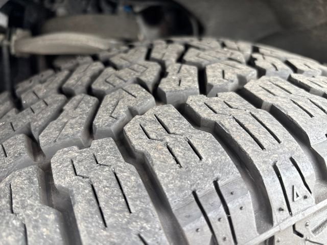 Used 2022 GMC Yukon AT4 image 25