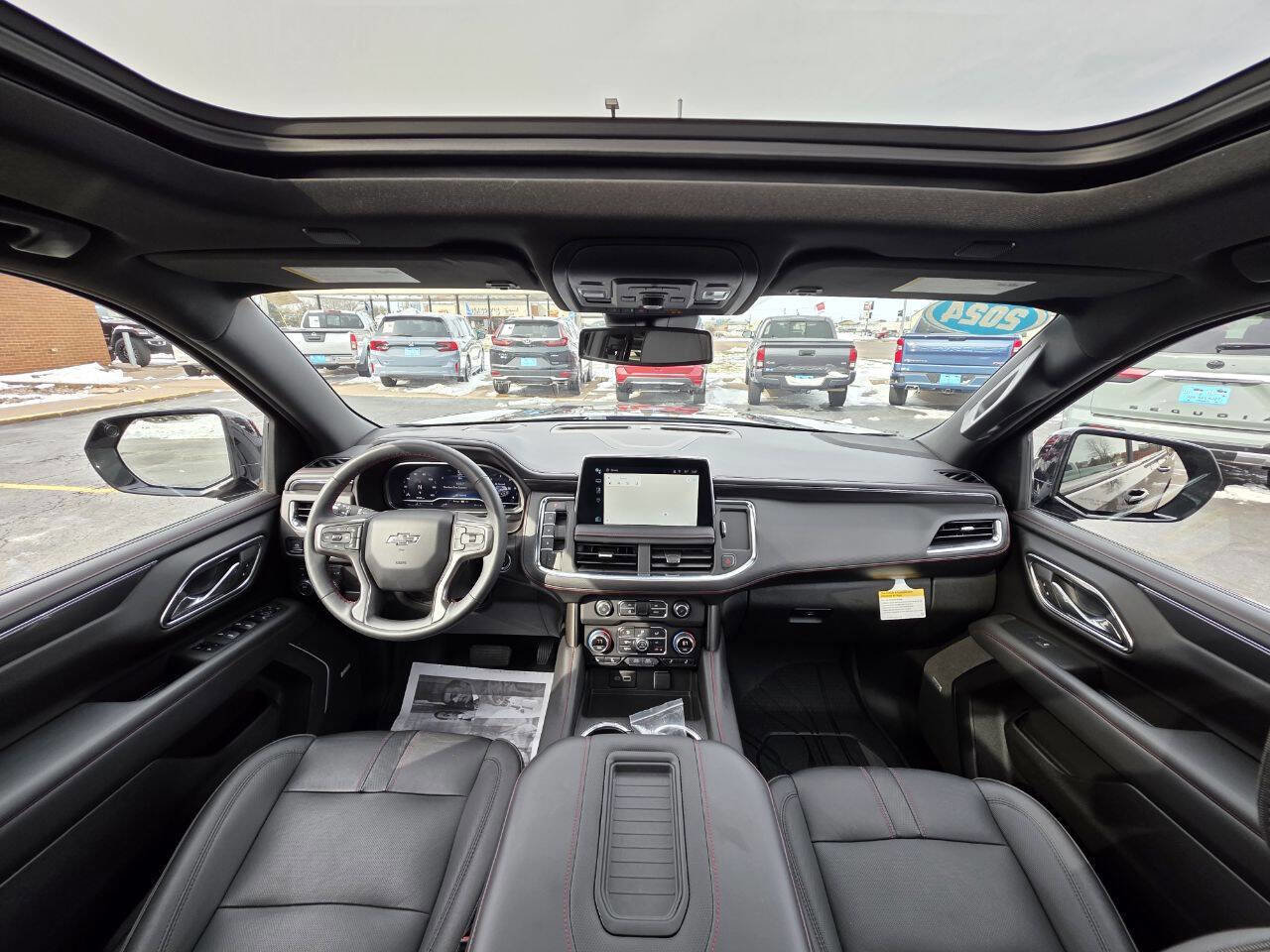 Used 2023 Chevrolet Suburban RST w/ Luxury Package AWD/4WD image 11