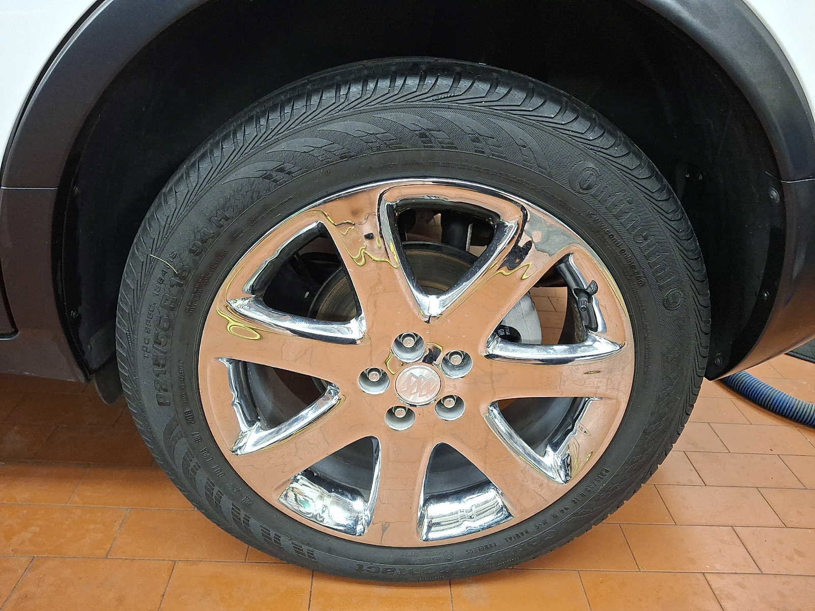 Used 2019 Buick Encore Essence w/ Experience Buick Package image 6