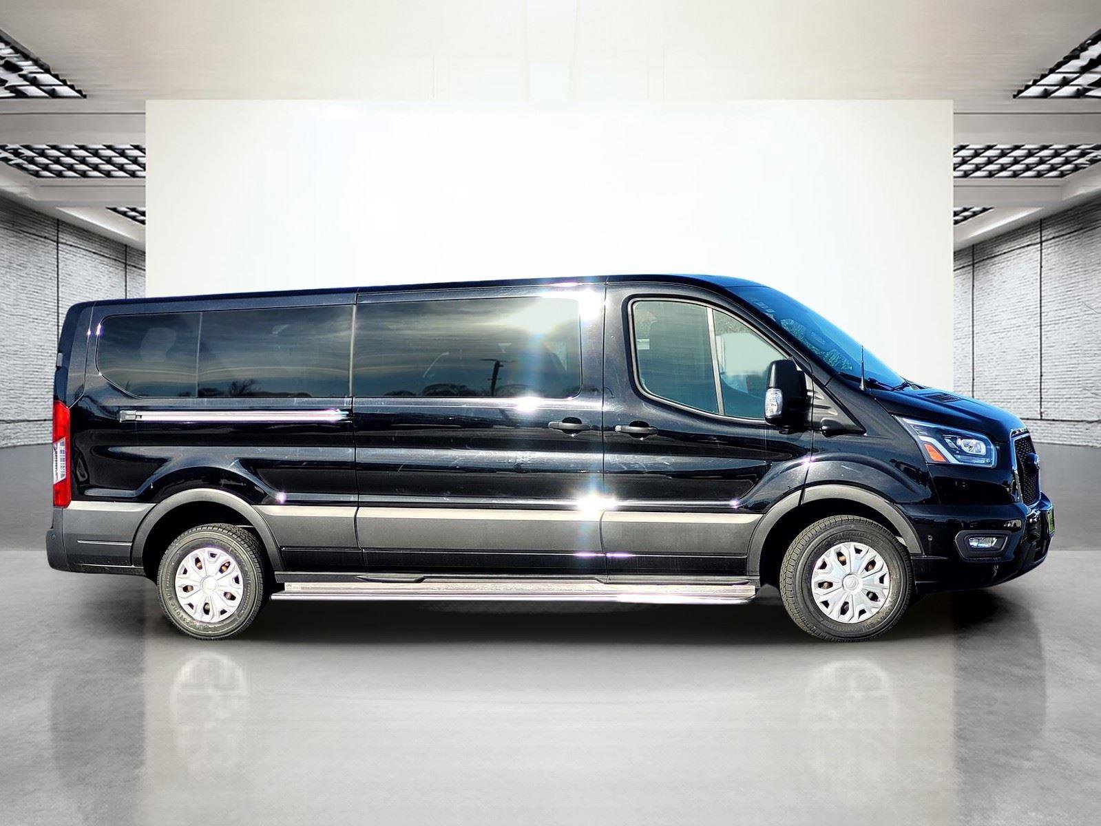 Used 2023 Ford Transit 350 XLT image 8