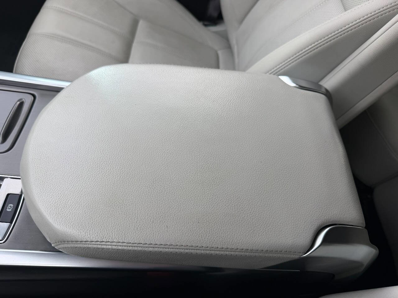 Used 2016 Land Rover Range Rover Sport SE AWD/4WD image 48