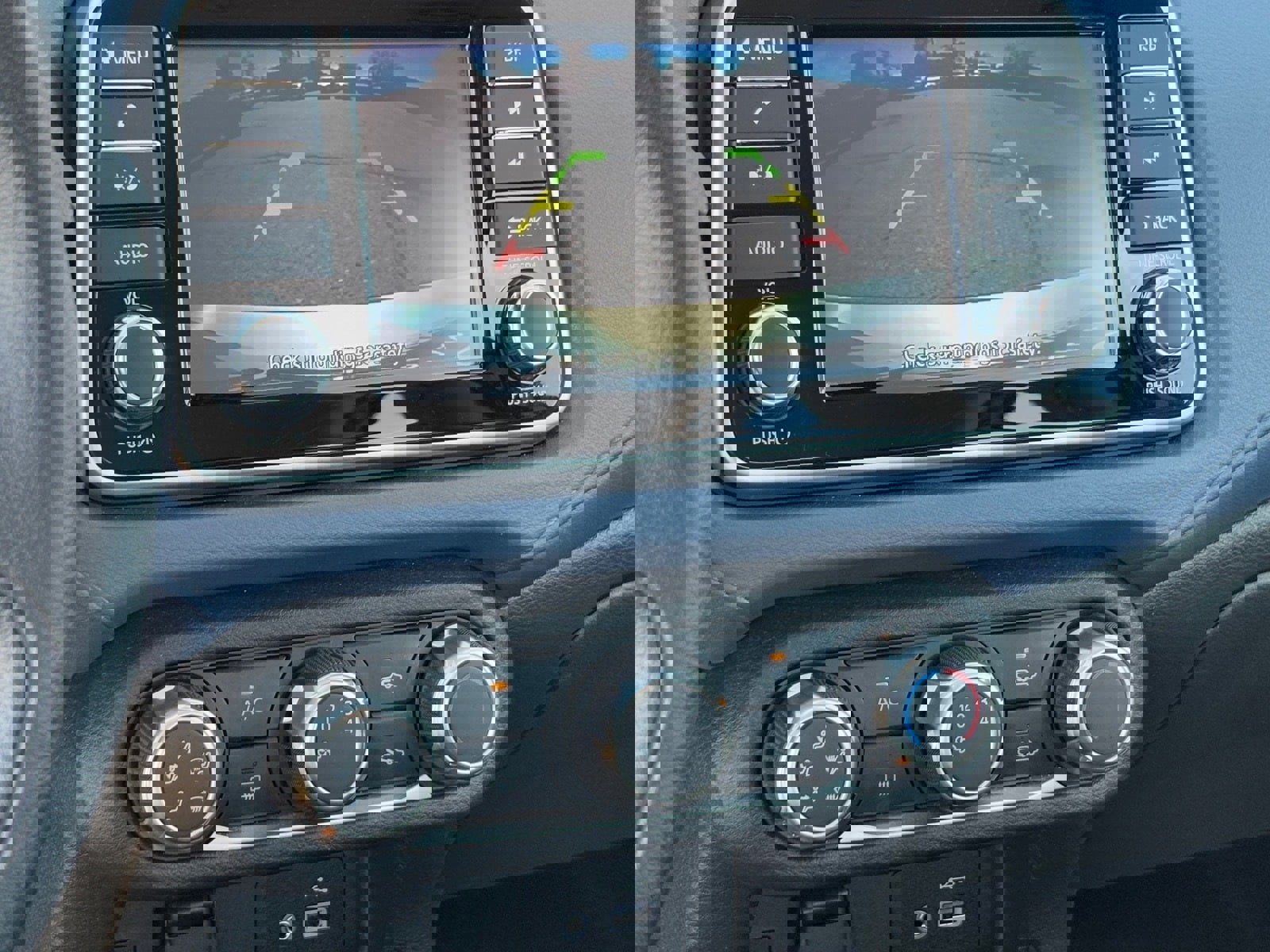 Certified 2025 Nissan Versa SV image 23