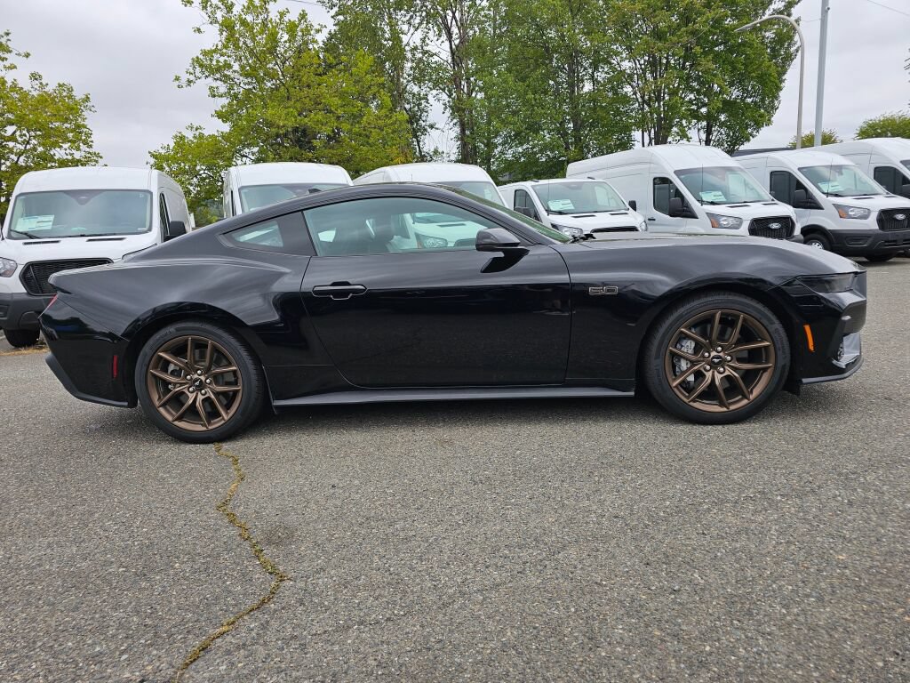 Used 2025 Ford Mustang GT Premium RWD image 4
