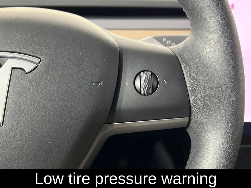 Used 2023 Tesla Model Y Long Range image 10