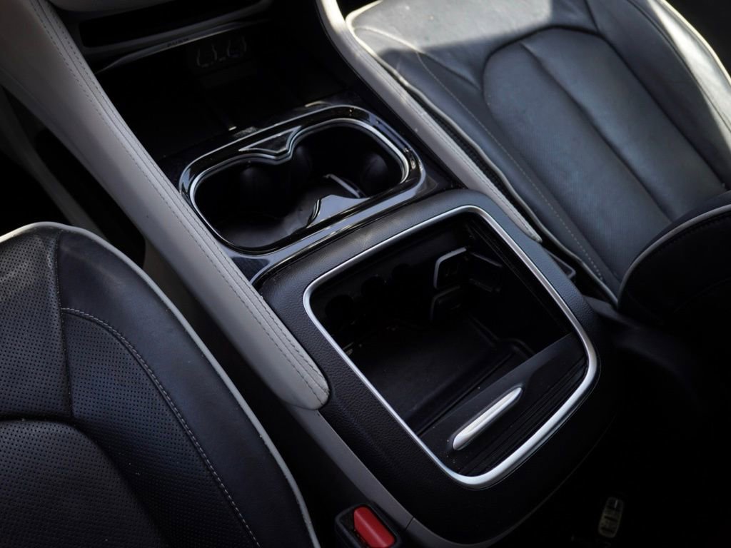 Used 2023 Chrysler Pacifica Limited image 19