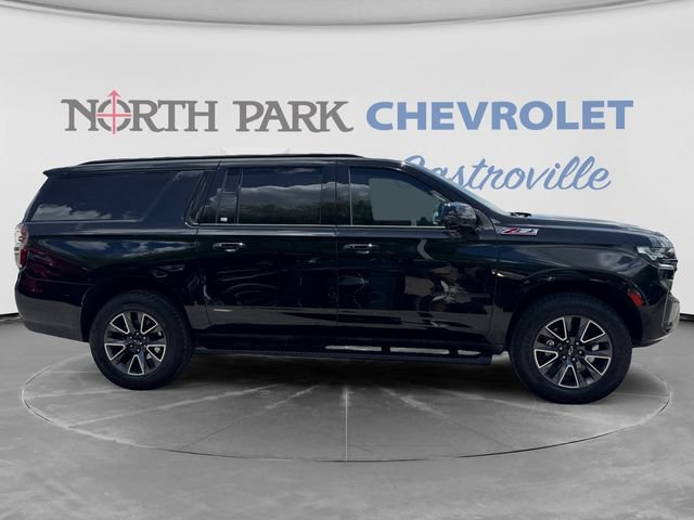 Certified 2023 Chevrolet Suburban Z71 w/ Luxury Package AWD/4WD image 2