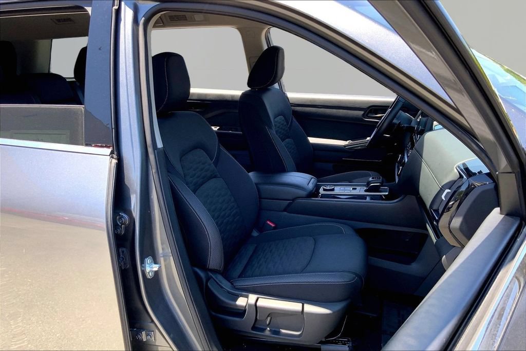 Used 2025 Nissan Pathfinder SV AWD/4WD image 20