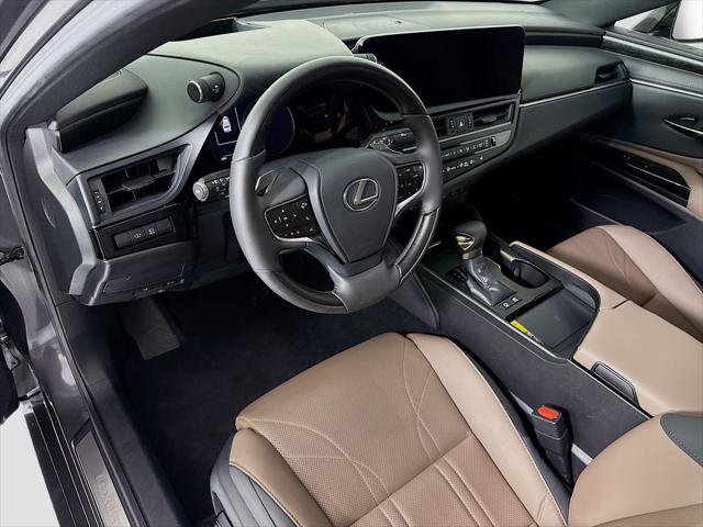 Certified 2023 Lexus ES 300h w/ Accessory Package (Z1) image 9