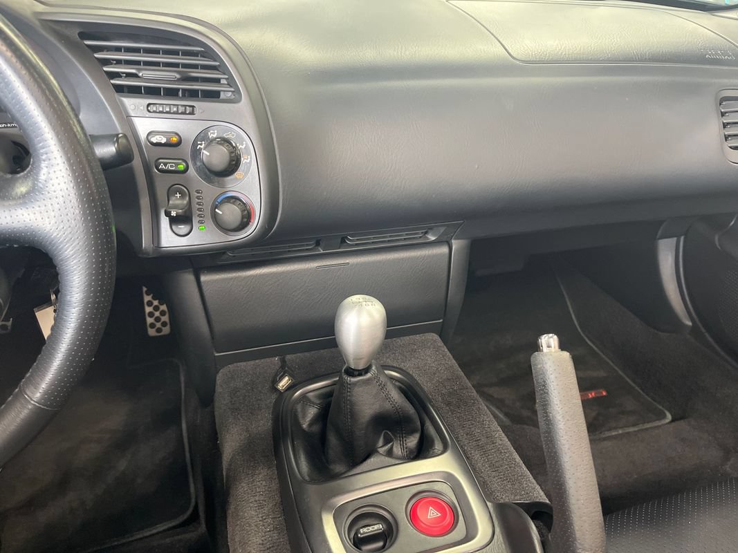 Used 2000 Honda S2000 image 50