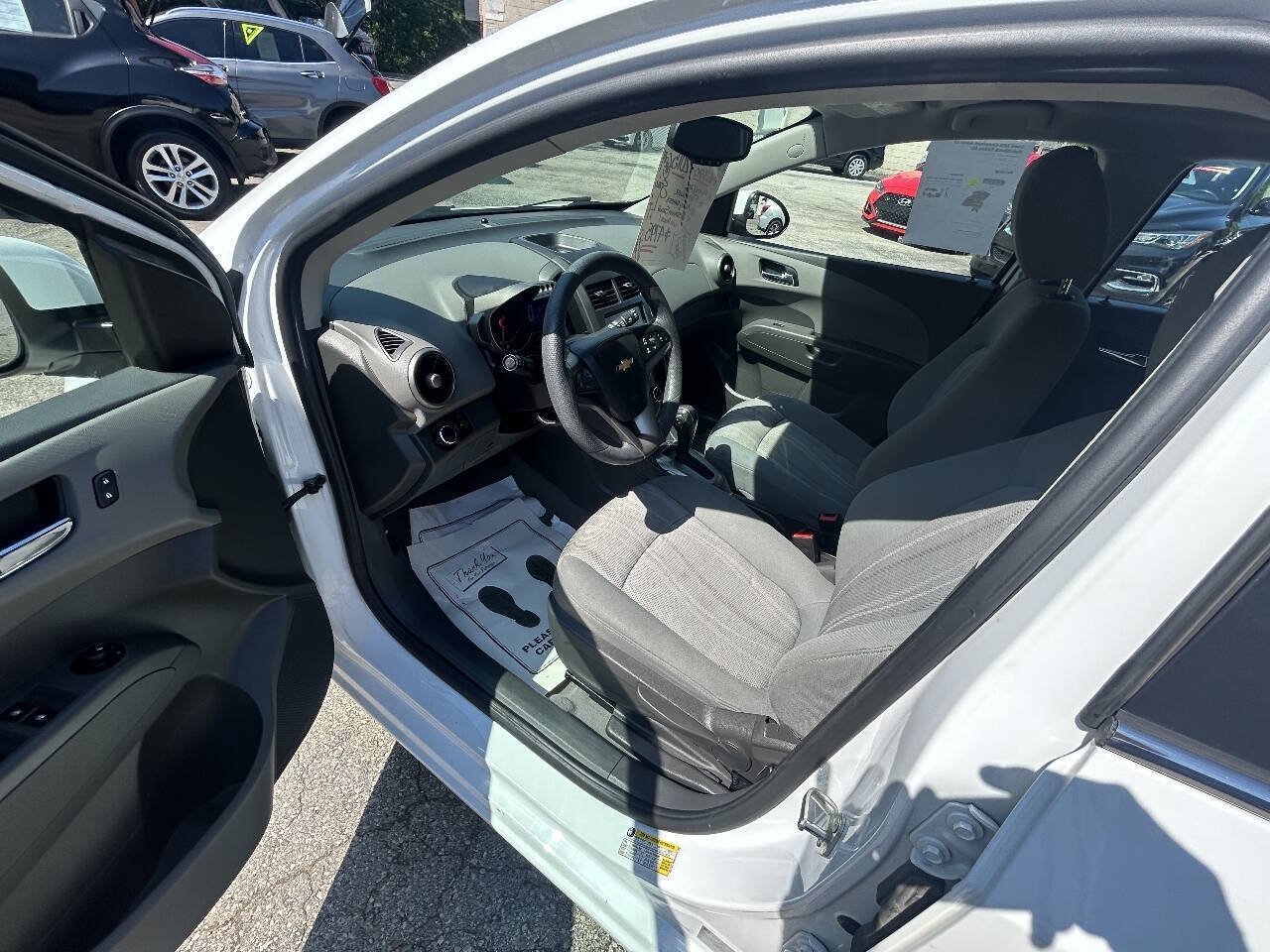 Used 2015 Chevrolet Sonic LT FWD image 6