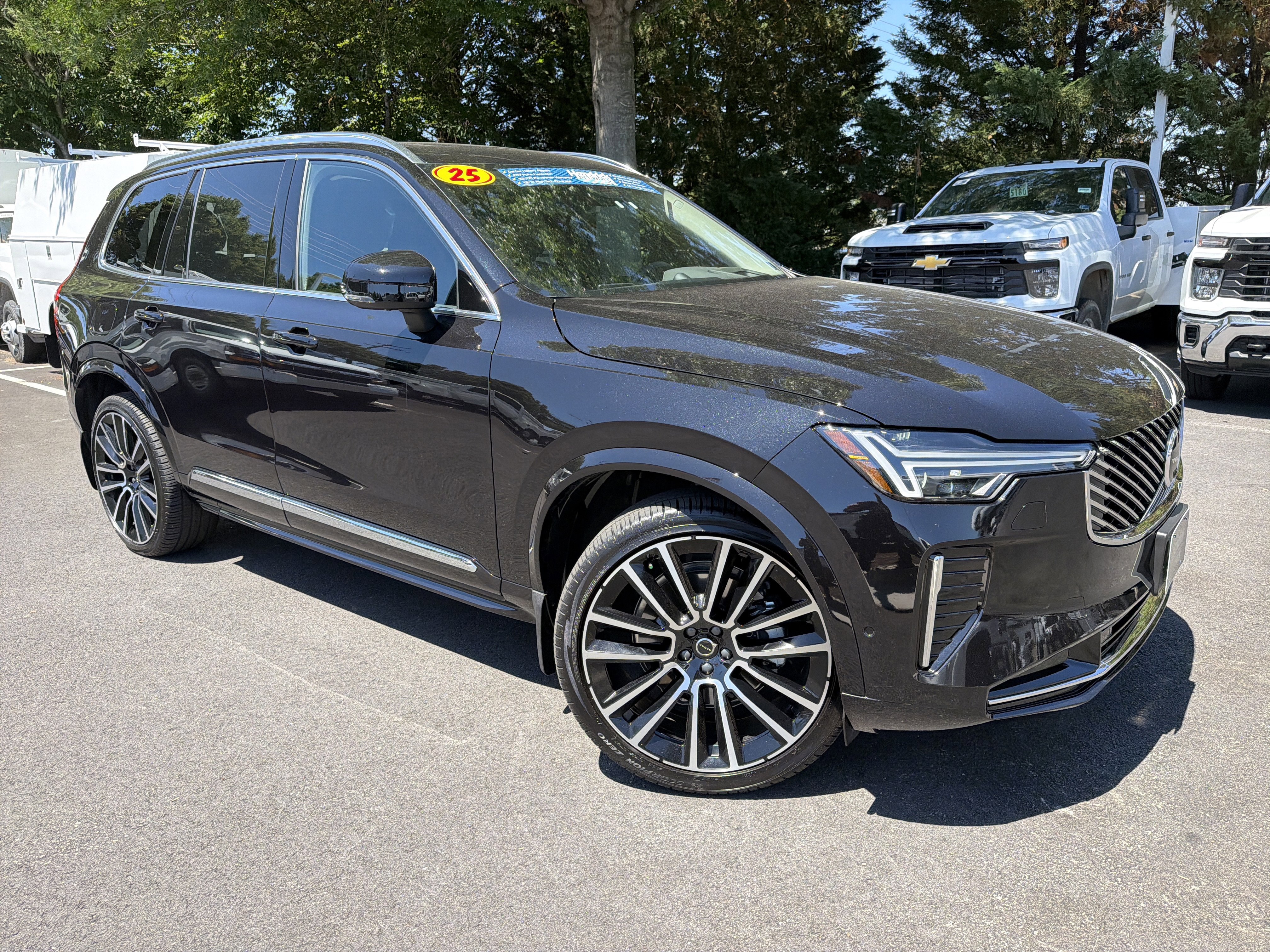 Used 2025 Volvo XC90 B6 Ultra w/ Lounge Package AWD/4WD image 2