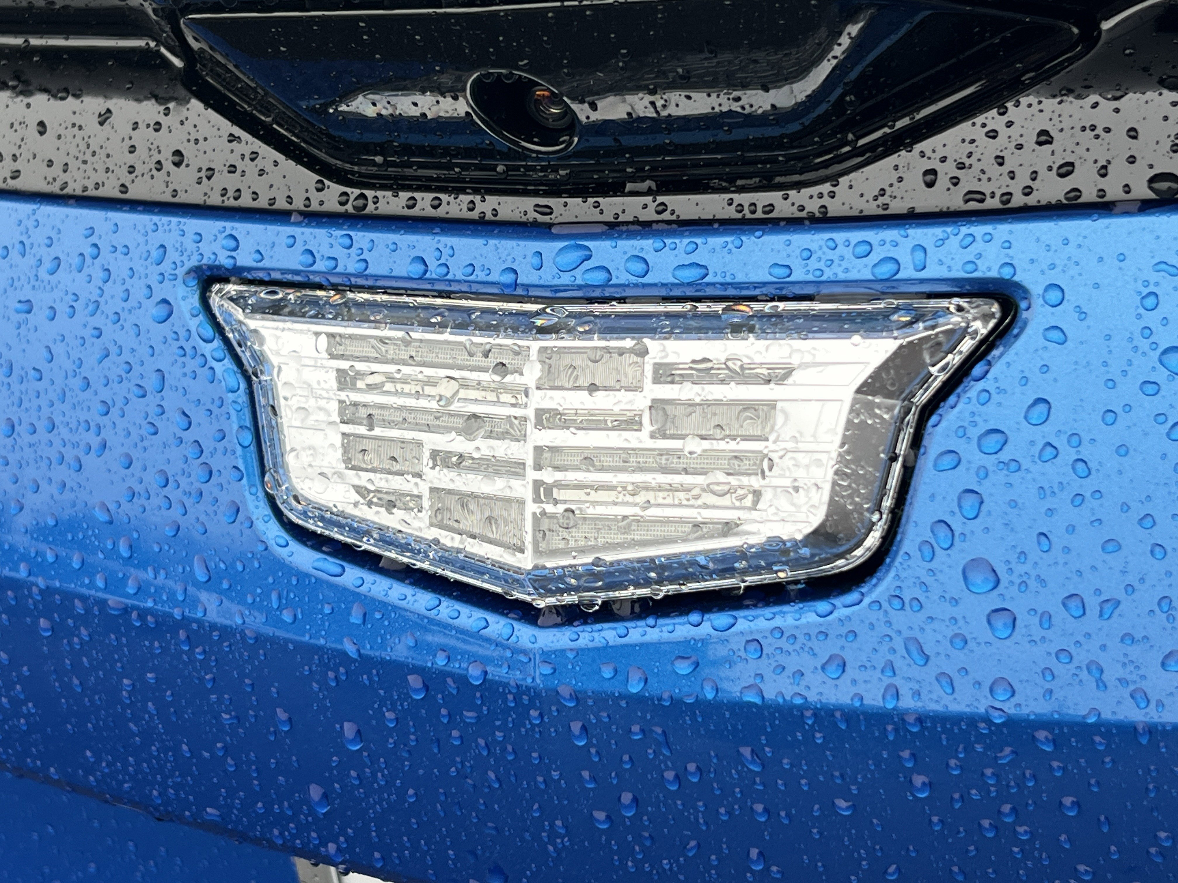 New 2026 Cadillac Optiq Luxury 2 image 8