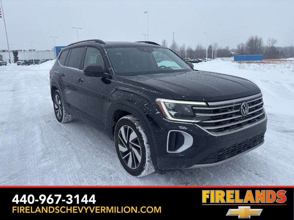 Used 2024 Volkswagen Atlas SE w/ Panoramic Sunroof Package image 7