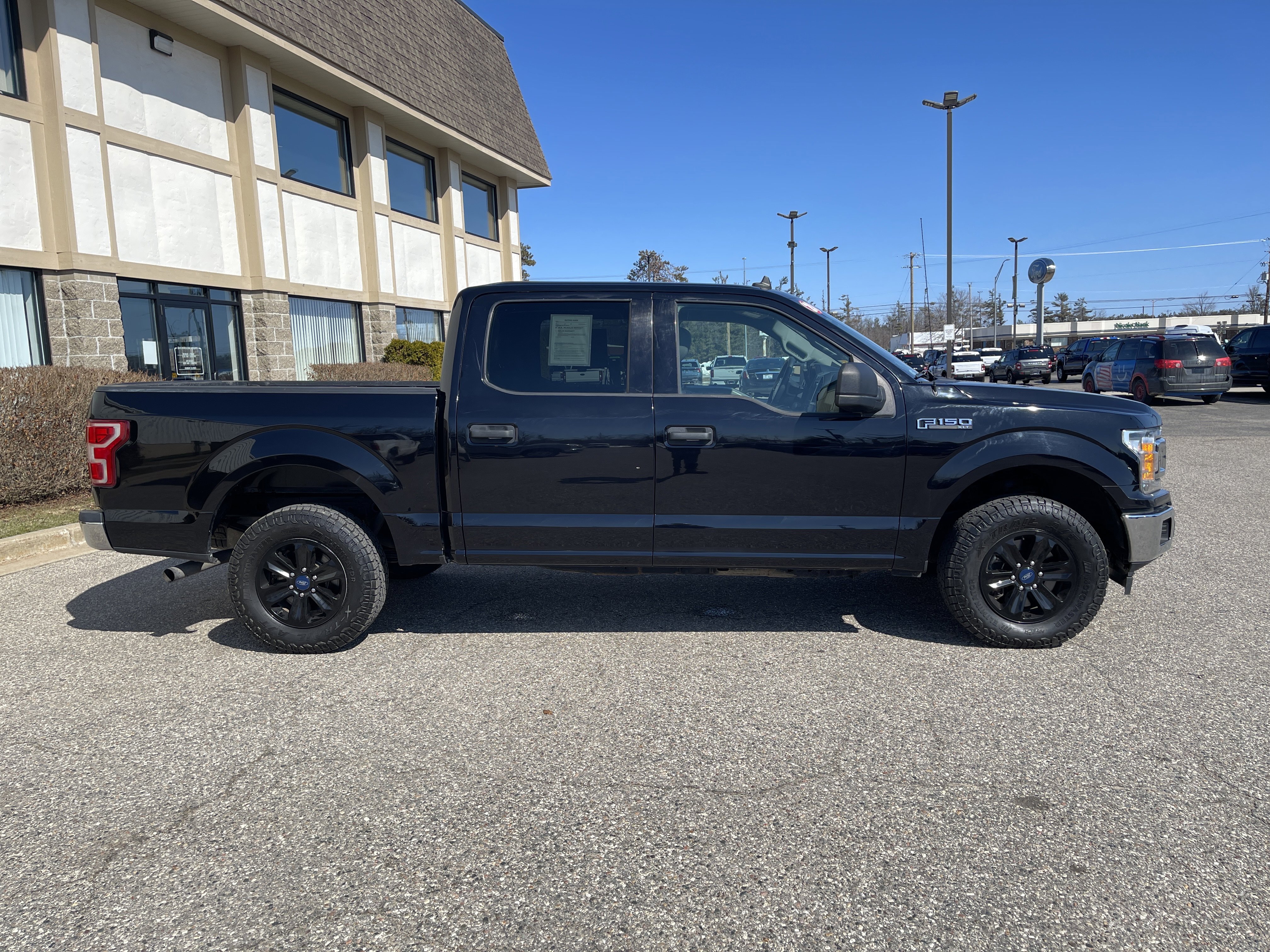 Used 2020 Ford F150 XLT image 2