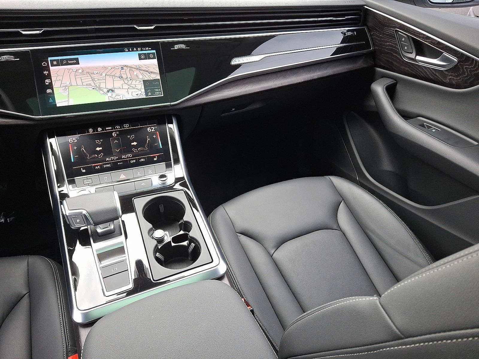 Used 2023 Audi Q8 Premium w/ Convenience Package AWD/4WD image 11