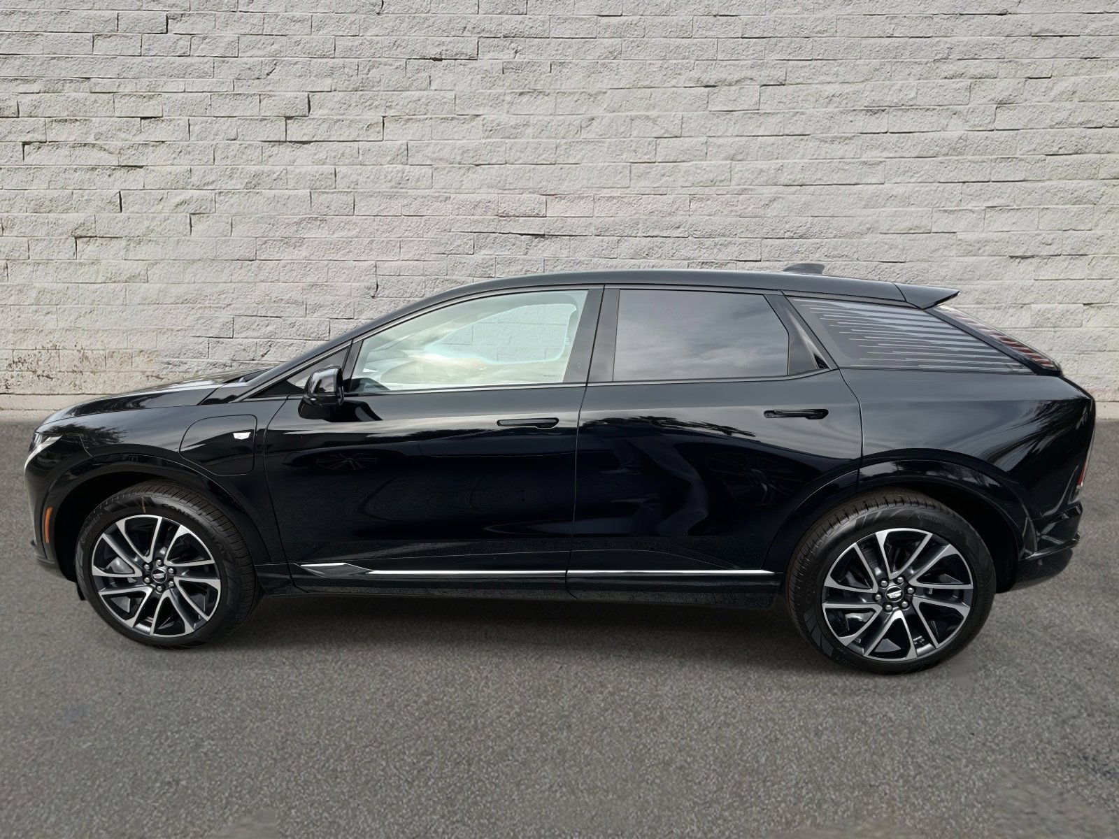 New 2026 Cadillac Optiq Sport 1 image 8