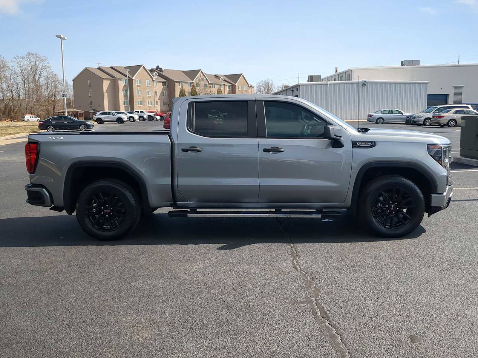 Used 2024 GMC Sierra 1500 Pro w/ Graphite Edition image 9
