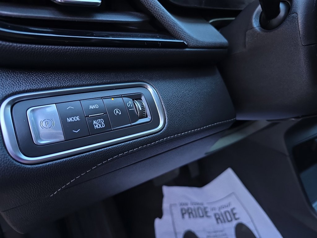 Used 2025 Buick Enclave Preferred image 16