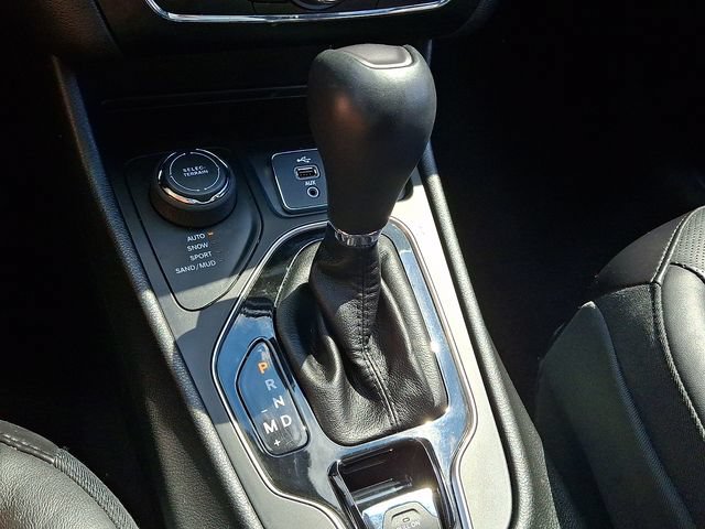 Used 2019 Jeep Cherokee Limited AWD/4WD image 15
