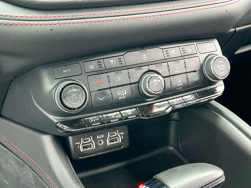 Certified 2024 Dodge Durango GT image 16