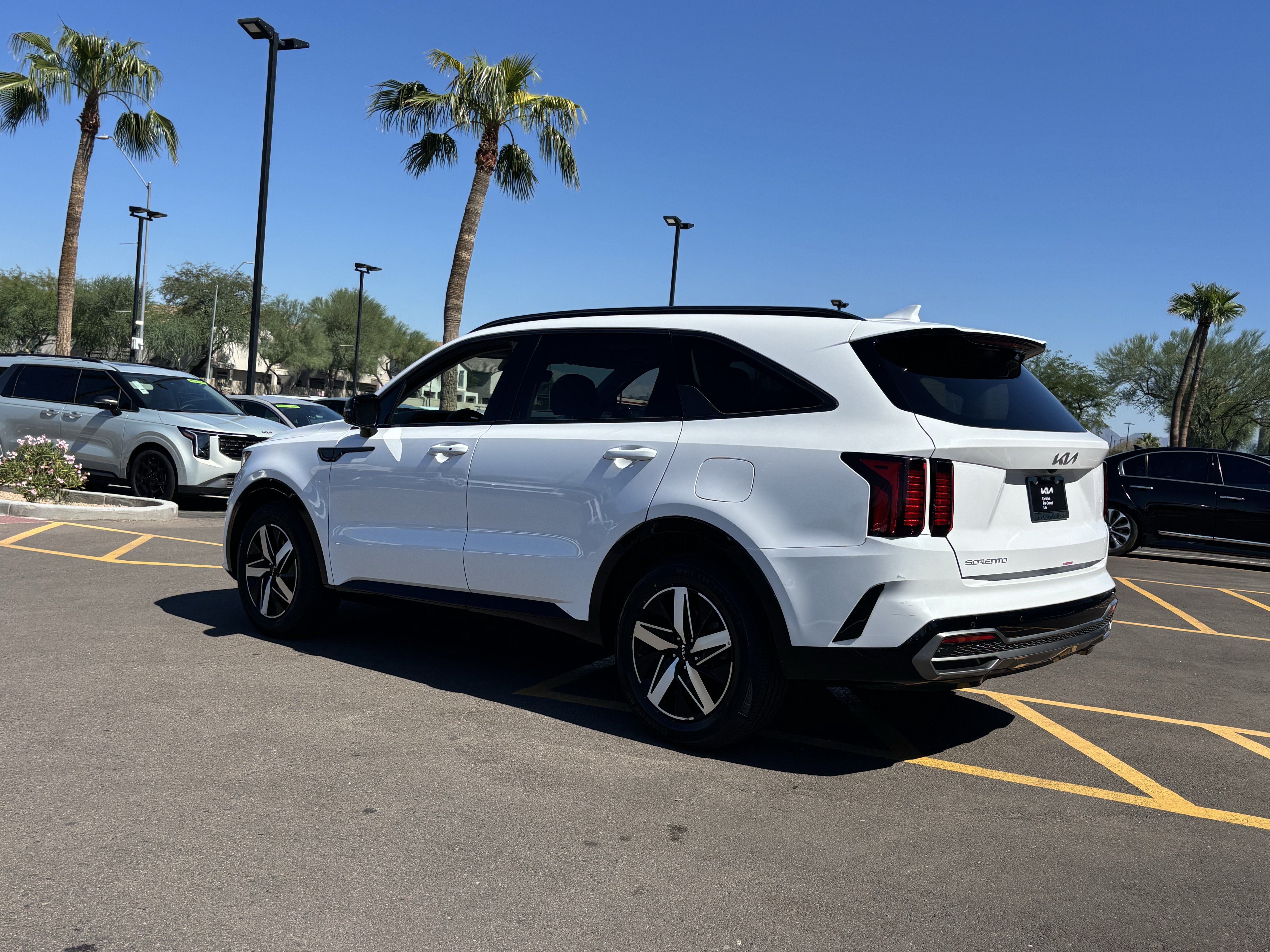 Certified 2023 Kia Sorento S w/ Panoramic Sunroof Package FWD image 4